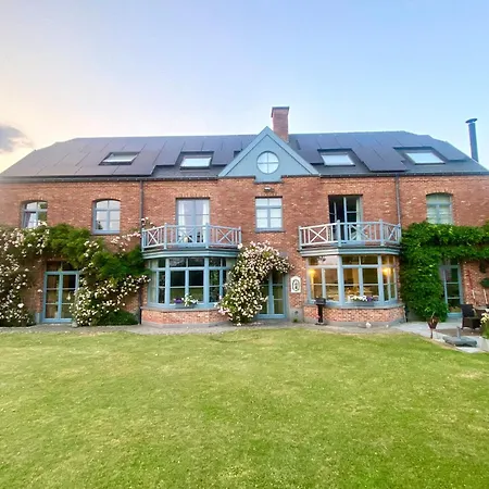 ベッド・アンド・ブレックファスト Marie Campagne *